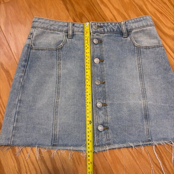 PACSUN Distressed Botton Hem Button-Up Denim Mini Skirt Womens Size 27 - Picture 5 of 5